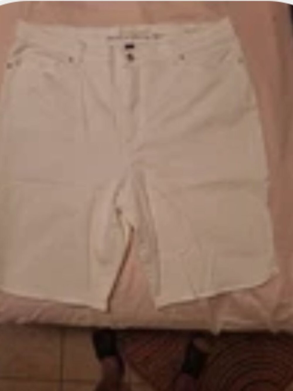 Gloria Vanderbilt White Stretch Bermuda Shorts 18
